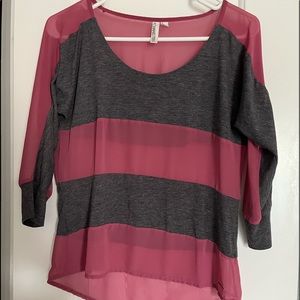 Dark gray and mesh pink 3/4 sleeve top size Medium